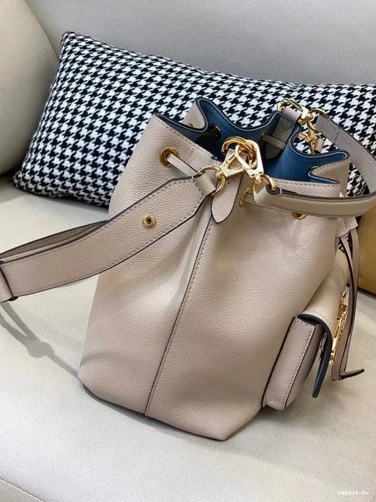 BUCKET LOCKME LOUIS VUITTON 1218